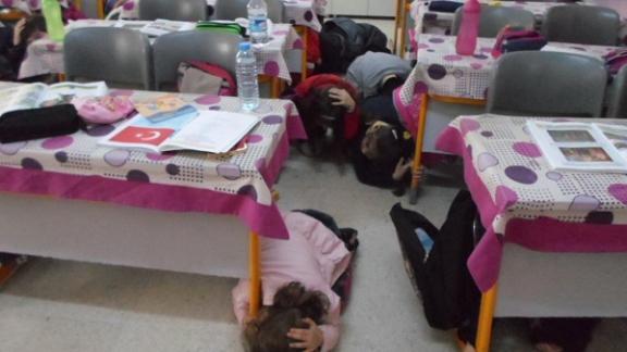 Kadir Has İlkokulunda Deprem Tatbikatı Yapıldı.