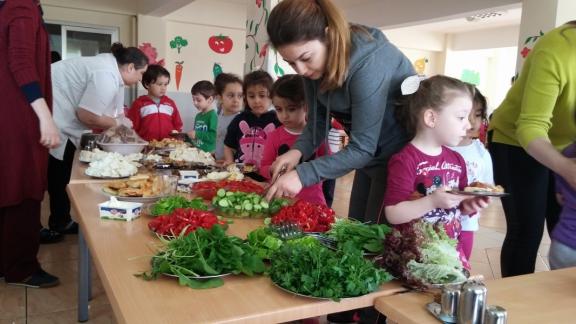 Küçükyalı Askeri Lojmanları Anaokulu - Beslenme Dostu Okul Projesi-Açık Büfe Kahvaltı