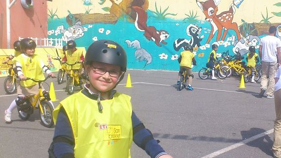 Şehit Öğretmen Nevzat Akdemir İlkokulu - Sarı Bisiklet Projesi
