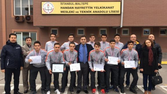 HHY-FUTSAL takımımız adını Türkiyenin en iyi 8 okulu arasına yazmayı başardı.