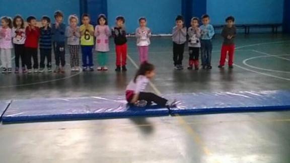Güzide Yılmaz İlkokulu-Jimnastik Çalışmalarımız Tüm Hızıyla Sürüyor