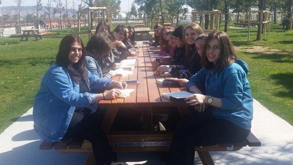 Maltepe Mesleki ve Teknik Anadolu Lisesi-Maltepe Osman Gazi Parkında  Önce Ben Okuyorum Projesi 