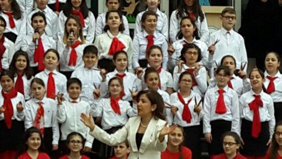 Muhsine Zeynep Ortaokulu 23 Nisan Ulusal Egemenlik ve Çocuk Bayramı Törenle Kutlandı