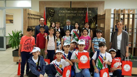 Mürüvvet Hanım İlkokulu Olarak 22.Türk Dünyası Çocuk Şenliği İçin Azerbaycan´dan Gelen Misafirlerimizi Ağırladık