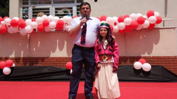 23 Nisan Konulu Resim Yarışmasında Ataköseoğlu İlkokulu Öğrencisi 1. oldu