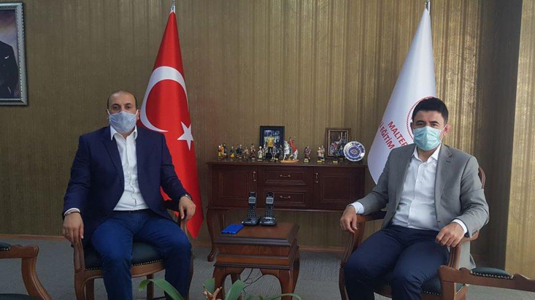 Ak Parti İstanbul Milletvekili Sayın Osman Boyraz, İlçe Millî Eğitim Müdürümüz Sayın Hüseyin Aydoğdu'ya ziyaret gerçekleştirdi.