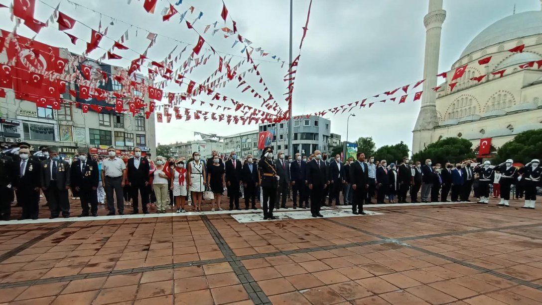 30 Ağustos Zafer Bayramının 99. yıl dönümü kutlamaları kapsamında  çelenk sunma töreni Maltepe Atatürk Anıtında gerçekleştirildi. 