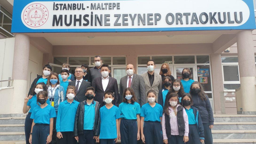 Ak Parti İstanbul Milletvekili Sn. Osman Boyraz , Maltepe Kaymakamımız Sn. Bahri Tiryaki ve İlçe Milli Eğitim Müdürümüz Sn. Hüseyin Aydoğdu, Muhsine Zeynep Ortaokulunu ziyaret ederek öğretmen ve öğrencilerle bir araya geldiler. 
