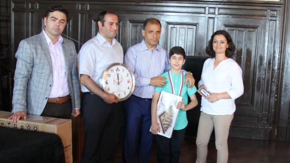 Prof. Dr. Mustafa Zengin Ortaokulu- Resim Yarışmasında İstanbul 3.sü