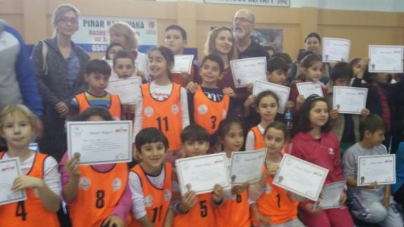 Altayçeşme İlkokulu Geleneksel Oyun Şenliği Yarışmasında 4. sınıflarda Anadolu yakası 1. si 