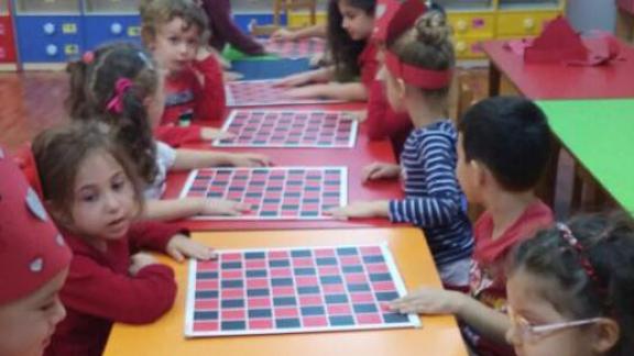 Güzide Yılmaz İlkokulu-Ana sınıflarımız Satranç Öğrendiler