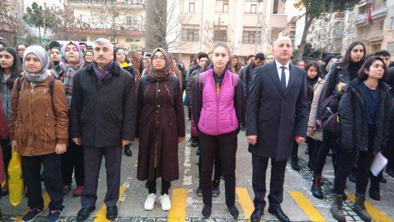 lçe Milli Eğitim Müdürümüz Sn. Faik KAPTAN, "İstiklal Marşı´nı Birlikte Söylüyoruz" projesi çerçevesinde bugün (2 Ocak 2018 Salı) ECA Elginkan Anadolu Lisesi nin bayrak törenine katıldılar.