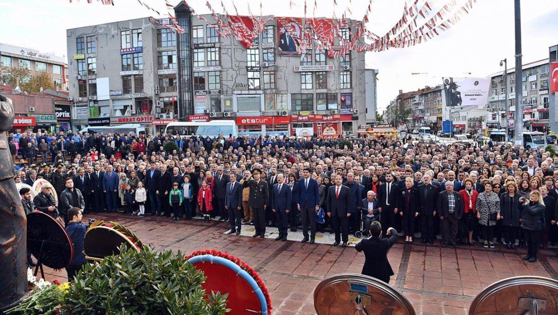 Türkiye Cumhuriyeti´nin kurucusu Gazi Mustafa Kemal Atatürk vefatının 80inci yıl dönümünde Maltepede düzenlenen etkinliklerle anıldı. 