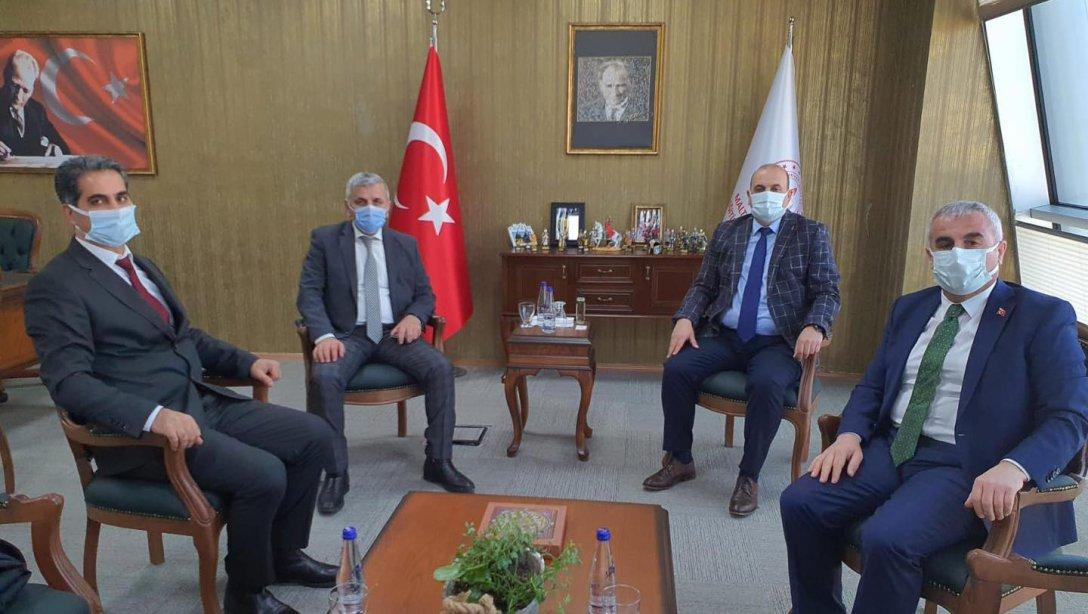 AK Parti Maltepe İlçe Başkanı Sn. Mehmet Karadeniz ve İlçe Yönetim Kurulu Üyeleri, İlçe Milli Eğitim Müdürümüz Sn. Hüseyin Aydoğdu'ya ziyarette bulundular.
