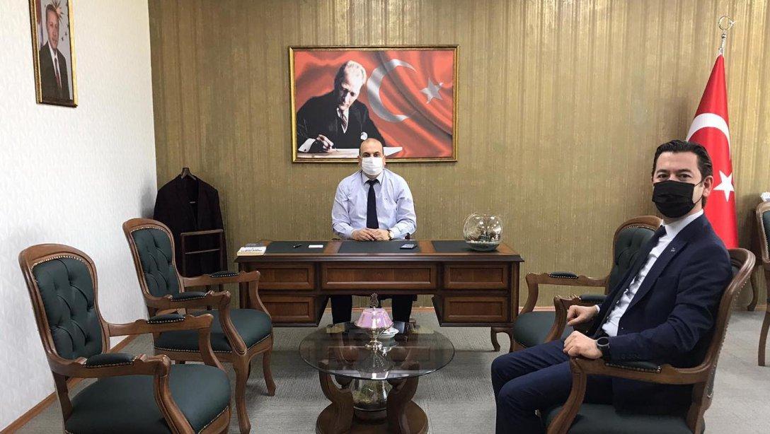 Maltepe Sınav Koleji Genel Müdürü Sayın Fırat Daşcı, İlçe Milli Eğitim Müdürümüz Sn Hüseyin Aydoğdu'yu ziyarette bulundu. 