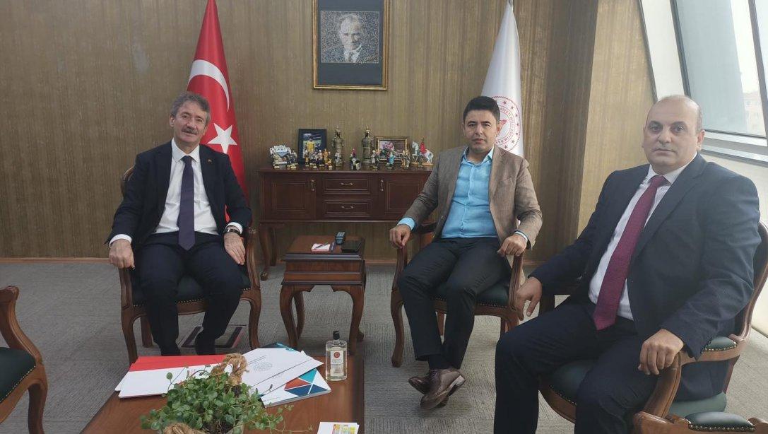 Ak Parti İstanbul Milletvekilimiz Sn. Osman Boyraz ve İstanbul İl Milli Eğitim Müdürümüz Sn. Levent Yazıcı İlçe Milli Eğitim Müdürlüğümüzü ziyaret ettiler.