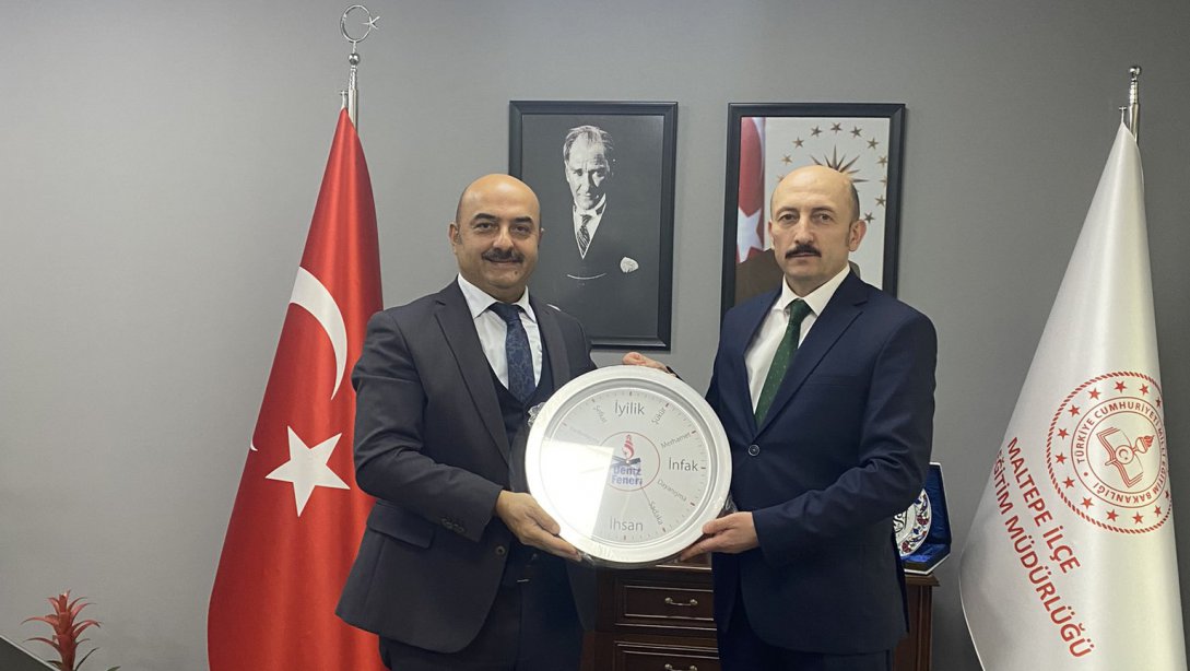 Deniz Feneri Derneği İstanbul Şubesi Başkanı Rasim Karagül İlçe Milli Eğitim Müdürümüz Sayın Murat Altınöz'ü ziyaret ettiler.