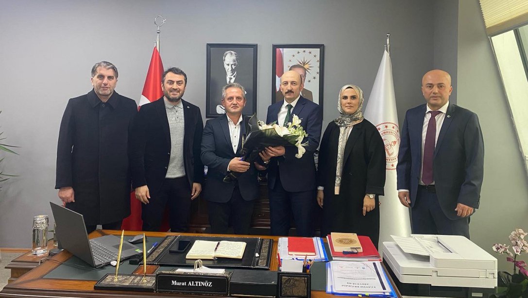 Cevizli Kültür Spor Klüp yönetimi İlçe Milli Eğitim Müdürümüz Sayın Murat Altınöz'ü ziyaret ettiler.