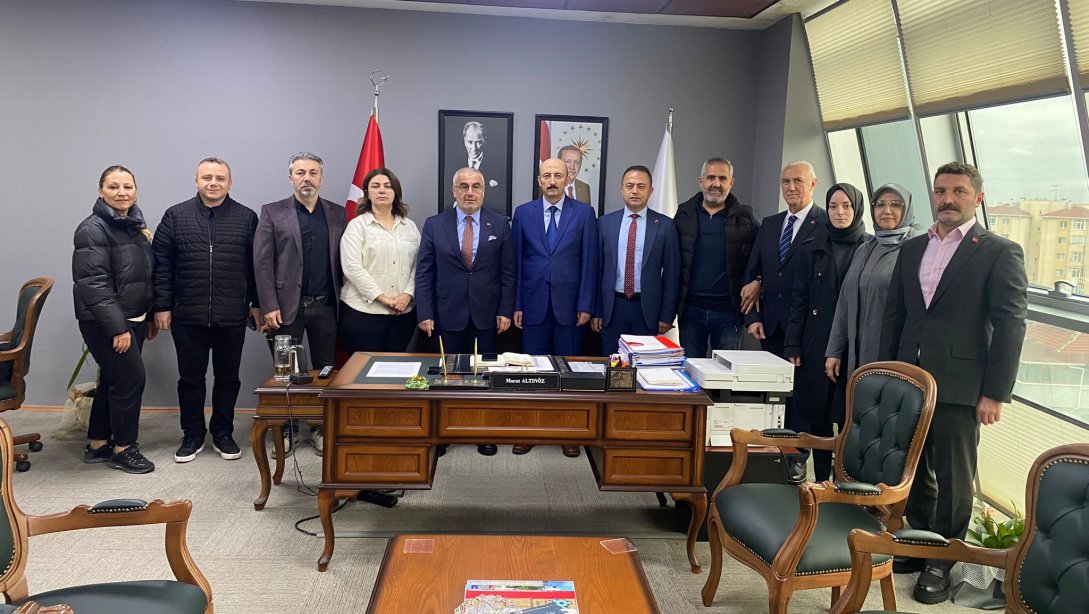 Maltepe Ak Parti İlçe Başkanı Sn. Erdoğan Akkaya ve İlçe Yönetim Kurulu Üyeleri İlçe Millî Eğitim Müdürümüz Sn. Murat Altınöz'ü ziyaret ettiler.