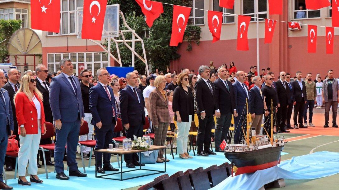 19 Mayıs Atatürk'ü Anma Gençlik ve Spor Bayramı Töreni  Şehit İlhan Varank Fen Lisesinde Coşku ile Kutlandı.