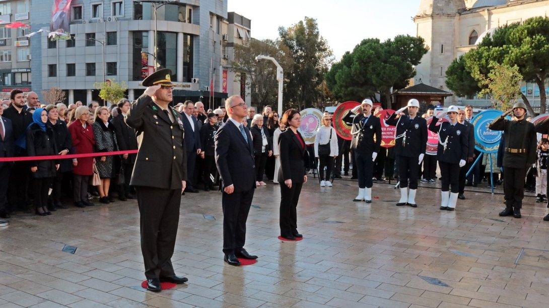 10 Kasım Atatürk'ü Anma Günü Çelenk Sunma Töreni Gerçekleştirildi.